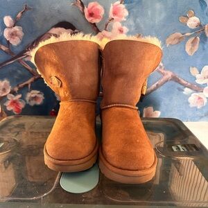 Ugg boots *please see description*